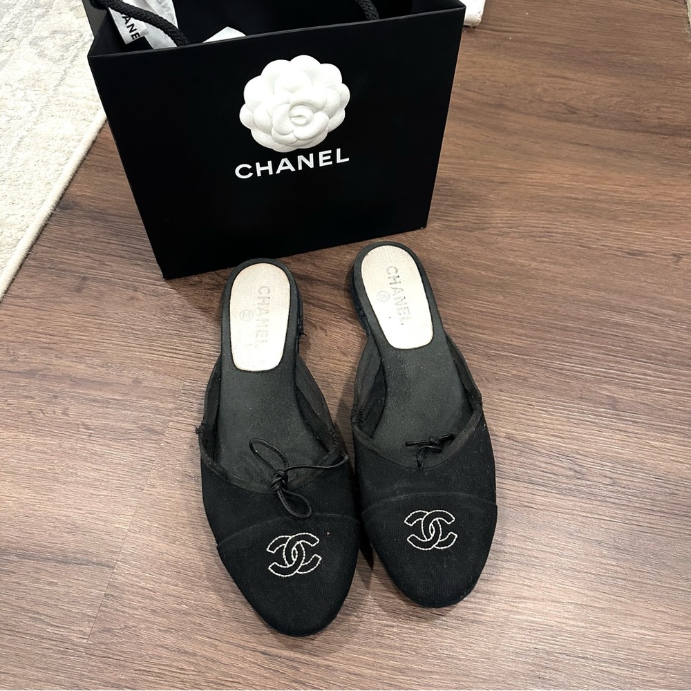 💯 Authentic Chanel Flat Sandals Cloth Mule CC logo Shoes Vintage RARE Y2K